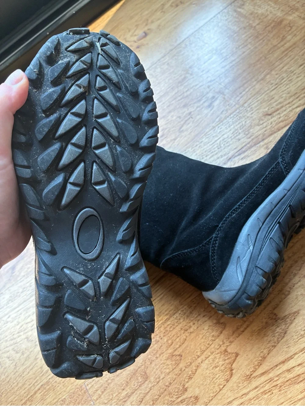Black Winter Suede Boots with Fleece Lining women size 7. Snow boots
